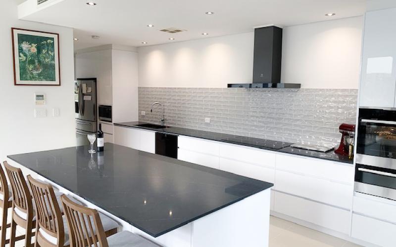 black benchtop